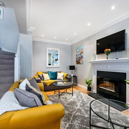 Апартаменти Victoria Mews House - By Sojourn Лондон Екстер'єр фото